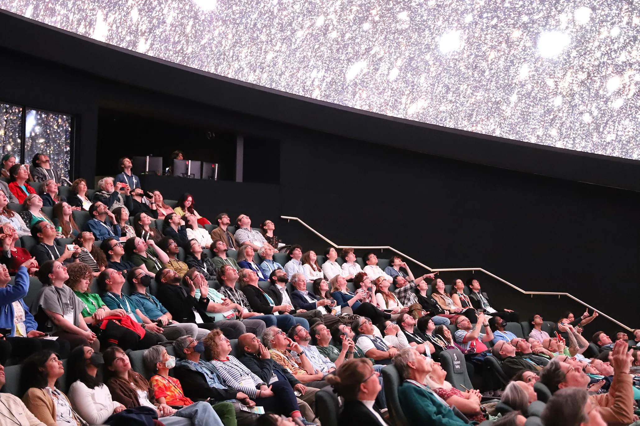 experimental dome / 実験ドーム ガラス Rubin Observatory's First Images Light Up Arizona Science Center's